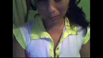 Colombiana frustrada se masturba por webcam de su msn